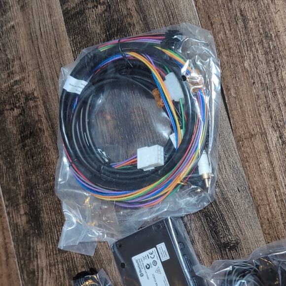 Motorola T605 Bluetooth Automatic Music & Hands-free System MOTBT605CK - Picture 9 of 9